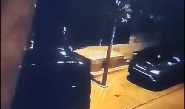Esenyurt'ta boşanmak isteyen eşinin yaşadığı evi taşladı