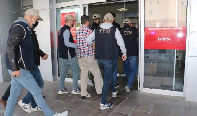 Eskişehir'de 4 FETÖ şüphelisine gözaltı