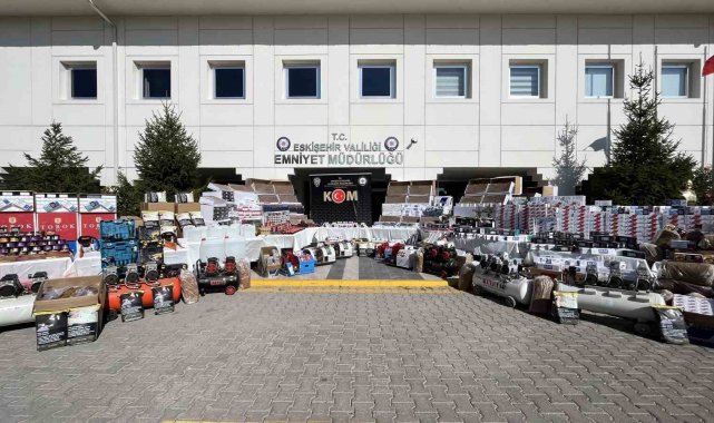 Eskişehir'de son 1 ayda 5 milyon TL değerinde kaçak ürün ele geçirildi