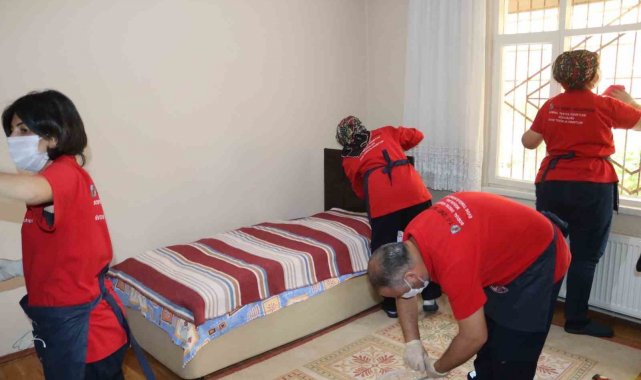Evde temizlik hizmeti vatandaşların hayatını kolaylaştırdı