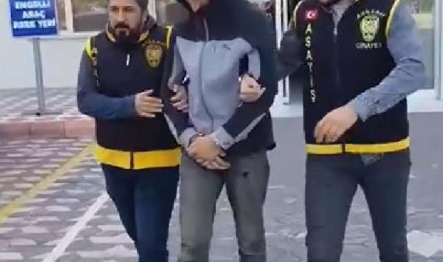 Eve girip, bıçak zoruyla 78 yaşındaki kadının bileziğini gasbetti