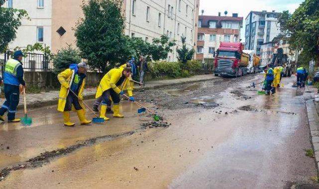 Fatsa'da sağanağın ardından temizlik çalışması