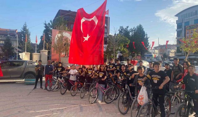 Feda Türkiye'm gösterisi büyük ilgi gördü