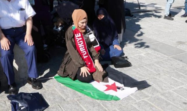 Filistin'de hayatını kaybedenler için gıyabi cenaze namazı kılındı