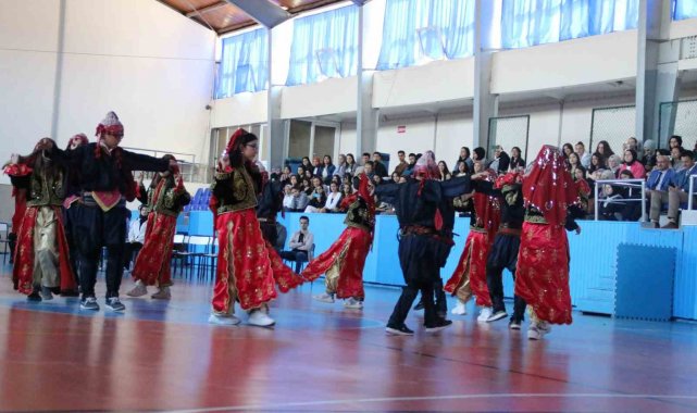 Gediz Sağlık Hizmetleri Meslek Yüksekokulunda 2023-2024 akademik yılı açılış töreni düzenlendi