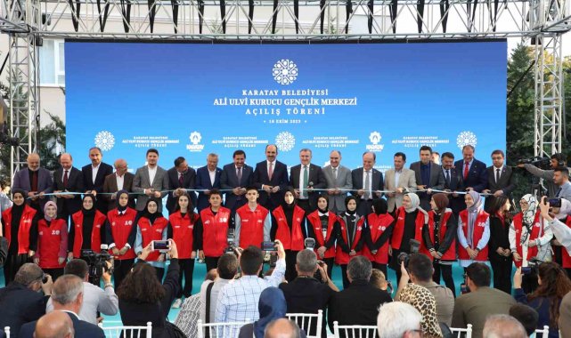 Gençlik ve Spor Bakanı Bak, Karatay Ali Ulvi Kurucu Gençlik Merkezi'nin açılışına katıldı