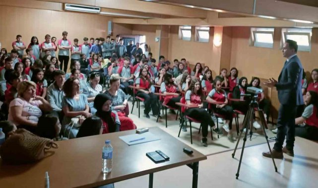 Germencik'te lise öğrencilerine meslek seçimi eğitimi