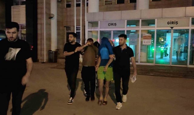 Göçmen kaçakçıları suçüstü yakalandı