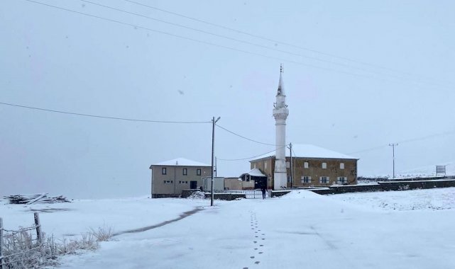 Gümüşhane'nin yüksekleri beyaza büründü