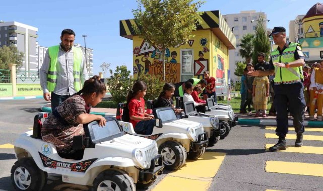 Haliliye Çocuk Trafik Eğitim Parkı ile hem eğlendiler hem öğrendiler
