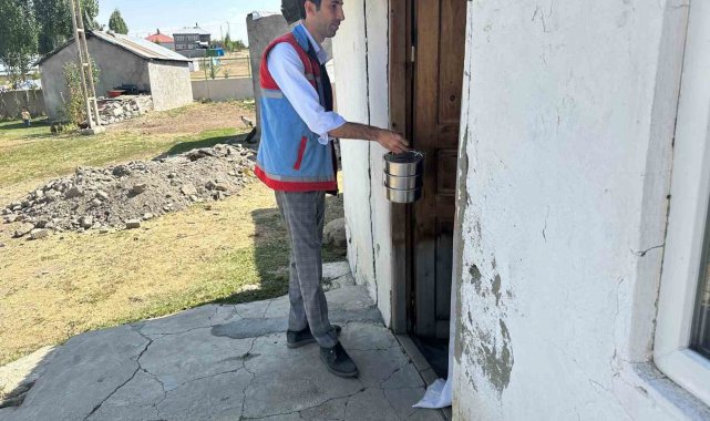 Hamur'da ihtiyaç sahiplerine sıcak yemek projesi