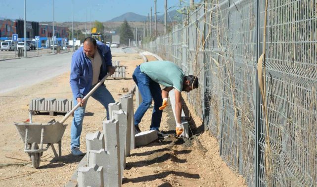 Hastane yolunda kaldırım çalışması başlatıldı