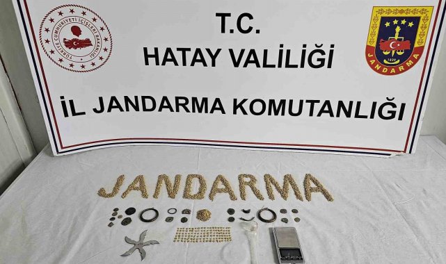 Hatay'da evinde yapılan aramada 8 bin 248 küçük altın sikke ele geçirilen şahıs gözaltına alındı