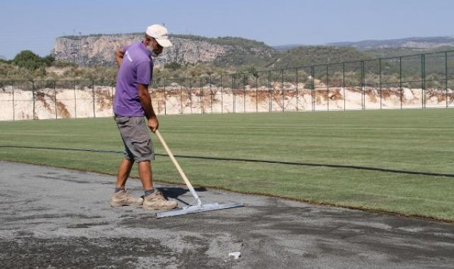 Hatayspor için hazırlanan tesise çimler serilmeye başlandı