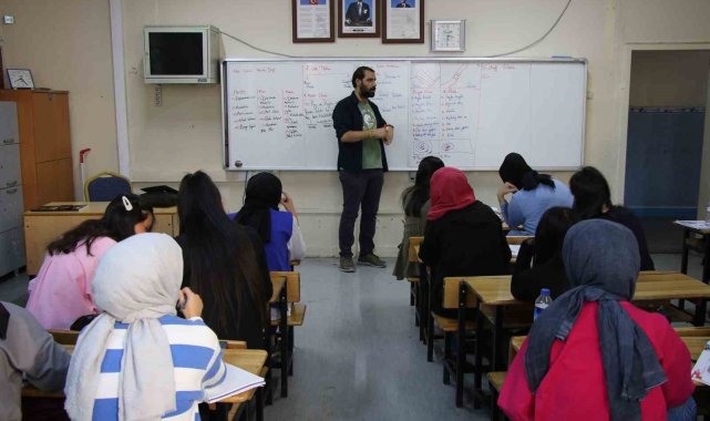 Hayallerine hazırlanan gençlerden Canpolat'a teşekkür