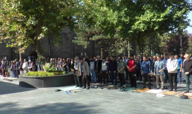 Hayatını kaybeden Filistinliler için Kayseri'de 'gıyabi cenaze namazı' kılındı