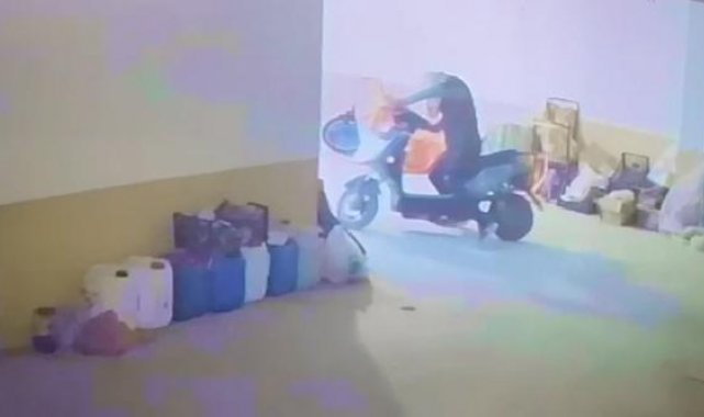 Hırsızlık suçundan 25 kaydı vardı, hırsızlıktan tutuklandı