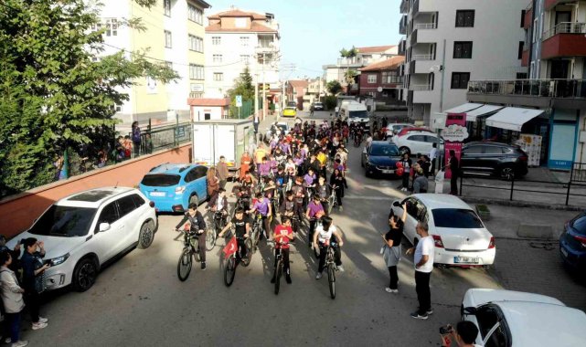 İFA Ortaokulu'ndan bisikletli 100. yıl kutlaması