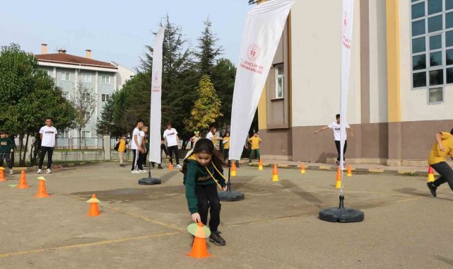 İFET oyunlarına bin 300 öğrenci katıldı