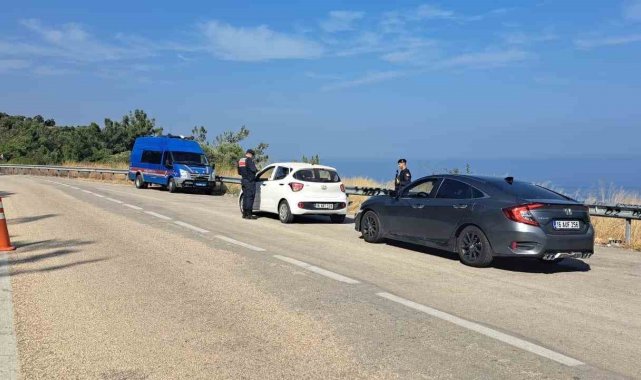 İl Jandarma Komutanlığından 'huzur' uygulaması: 1'i PKK'lı 35 kişi yakalandı