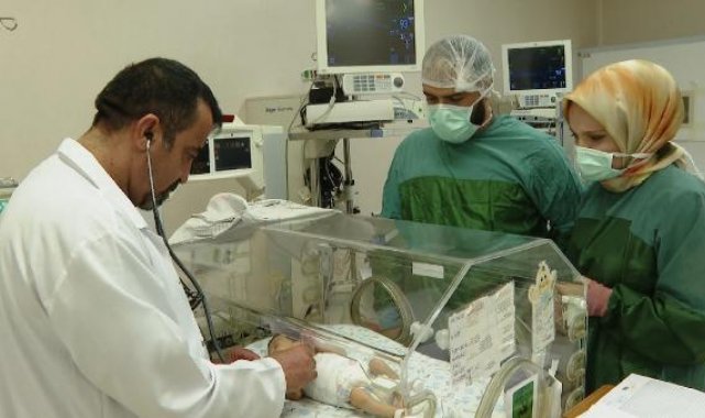 İnce bağırsağı tıkalı dünyaya gelen bebek, ameliyatla sağlığına kavuştu