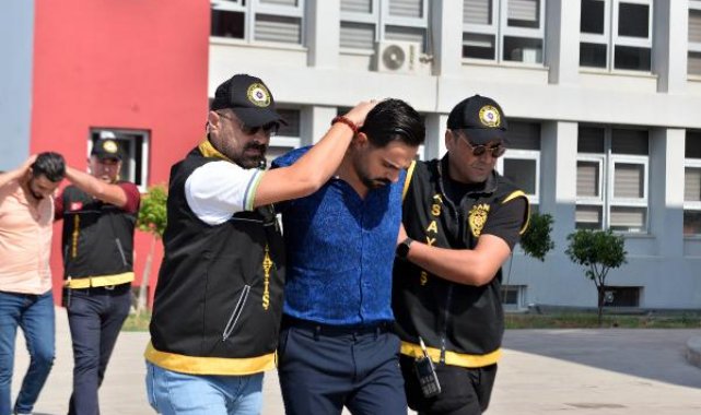 İş yeri önünde uygulama yapan polise saldırıda 2 tutuklama