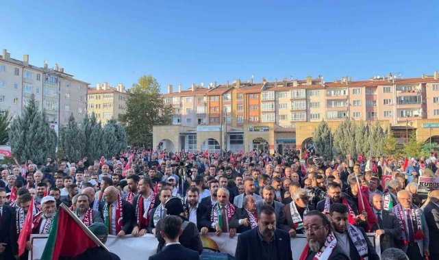 İsrail'e "Büyük Filistin Yürüyüşü" ile tepki gösterdi