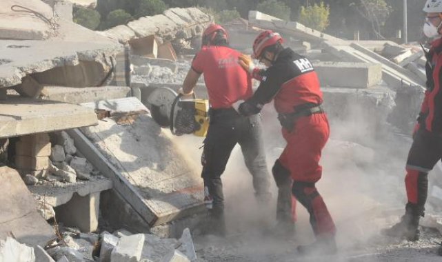 İzmir depreminin 3'üncü yıl dönümünde deprem tatbikatı