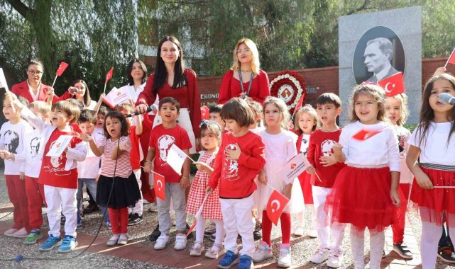 İzmir Ekonomi'de 'Cumhuriyet' coşkusu başladı