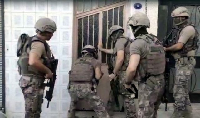 İzmir merkezli DEAŞ operasyonunda 3 gözaltı