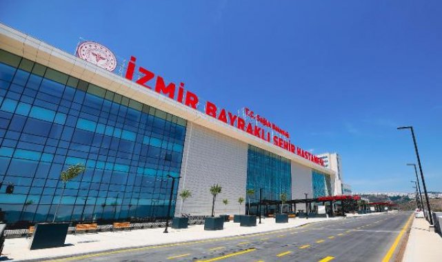 İzmir Şehir Hastanesi, hasta kabulüne başladı
