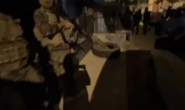 İzmir'de kaçak silah operasyonu: 4 tutuklama