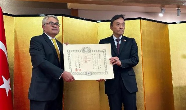 Japonya'dan eski Tokyo Büyükelçisi Meriç'e nişan takdimi