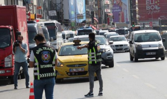 Kadıköy'de ceza yazılan taksici: Telefonla konuşmuyordum, yolcunun söylediği rotaya bakıyordum