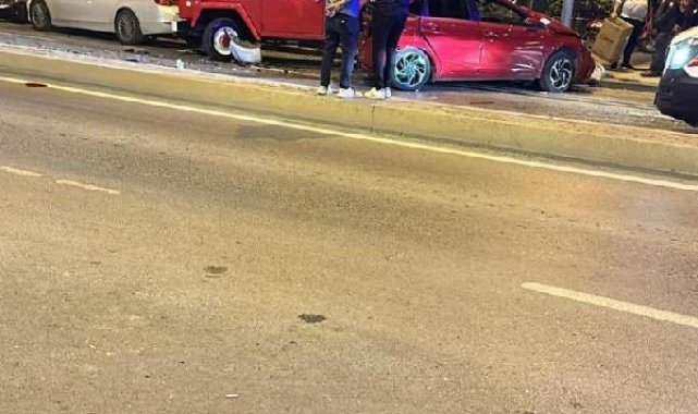 Kadıköy'de hızlı ilerleyen otomobil caddeyi birbirine kattı
