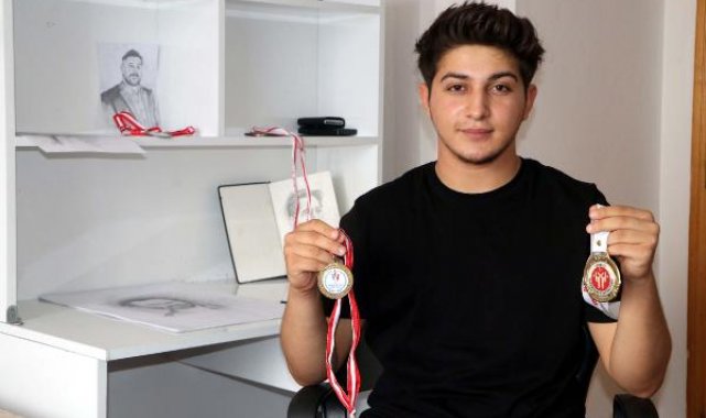Kansere yakalanınca tekvandoyu bırakmak zorunda kaldı, hastalığı yenince sanata yöneldi