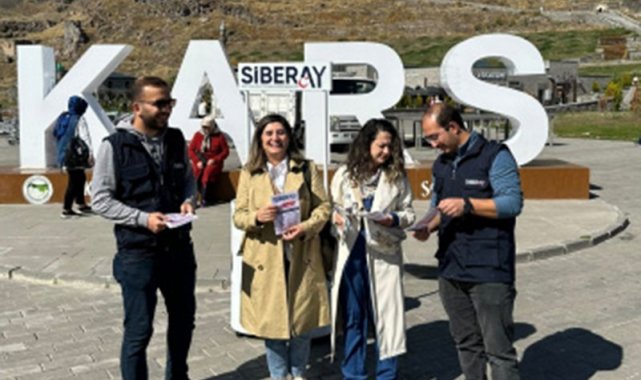 Kars'ta polis bin 500 kişiyi dolandırıcılara karşı uyardı