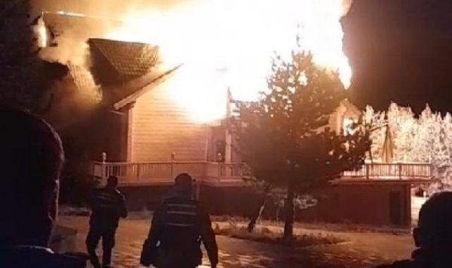 Kars'ta yangında kül olan 'kütük ev' ile ilgili soruşturma