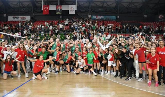 Karşıyaka filede mutlu