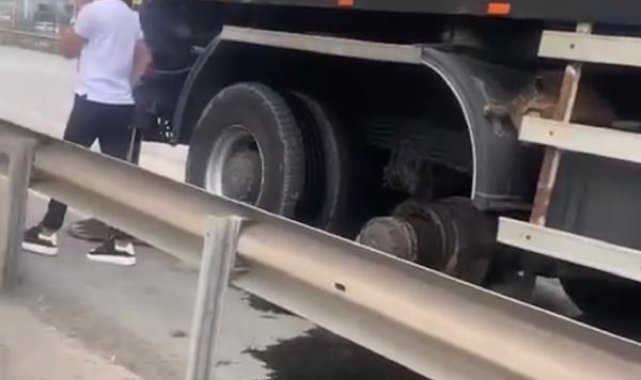 Kartal'da vinçten fırlayan lastik trafikte tehlikeye neden oldu