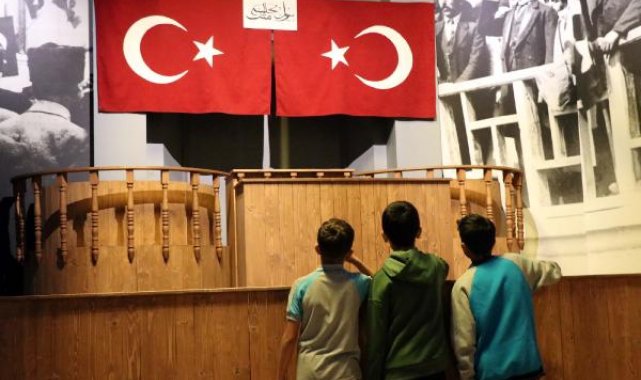 Kayseri'de 1921 yılında hazırlanan TBMM salonu, replikasıyla yaşatılıyor