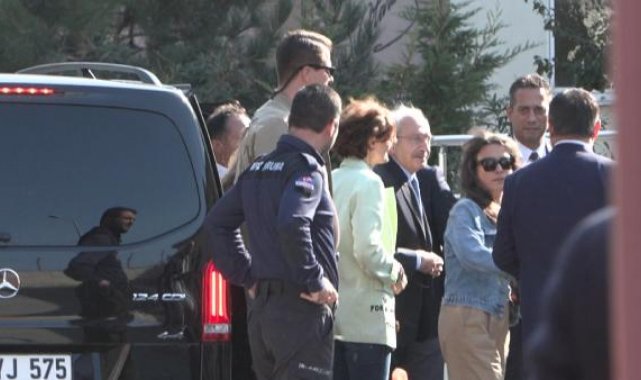 Kılıçdaroğlu Gezi Parkı davasının kadın tutuklularını ziyaret etmek için Bakırköy Cezaevi'nde