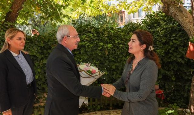 Kılıçdaroğlu'ndan Ahmet Taner Kışlalı'nın eşine ziyaret