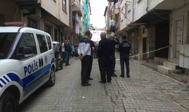 Kimya mühendisi 2 çocuk babası evinde ölü bulundu