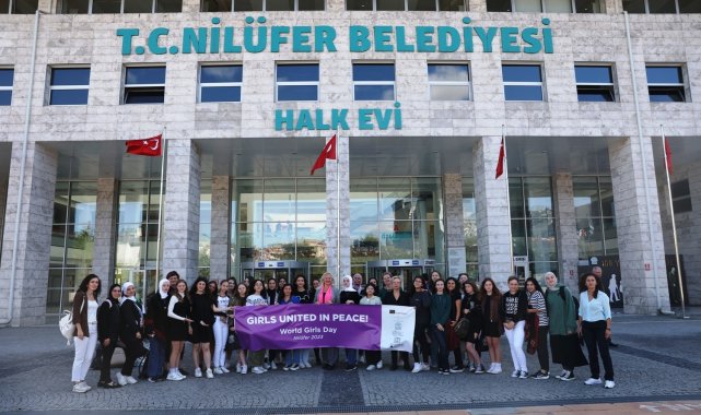 Kız çocukları Nilüfer'den dünyaya dostluk ve barış mesajı verdi