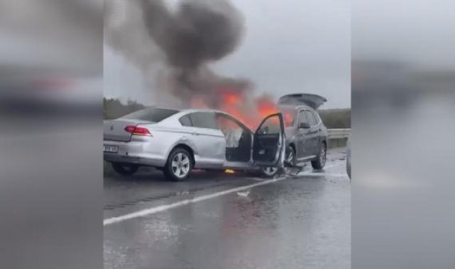 Kocaeli'de 5 araç birbirine girdi, 2'si alev aldı: 4 yaralı