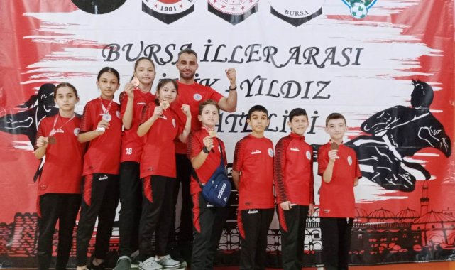 Körfezli karateciler Bursa'da fırtına gibi esti