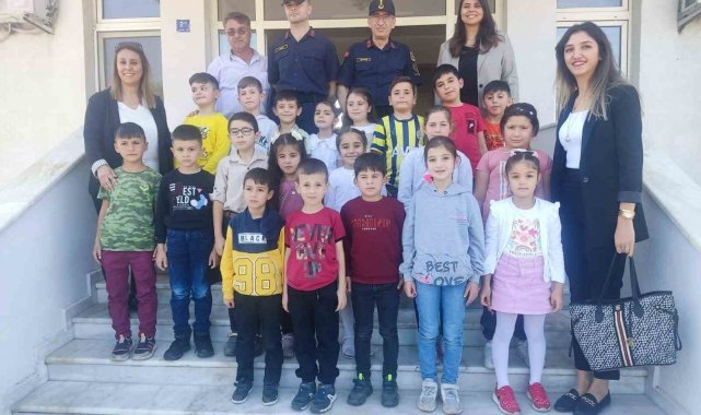 Köşk jandarması minik öğrencileri ağırladı