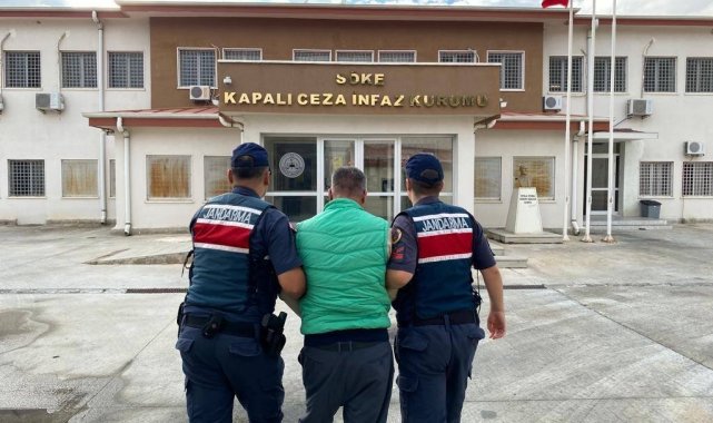 Kuşadası'nda 28 yıl hapis cezası ile aranan dolandırıcı yakalandı