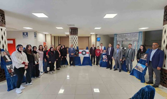 Kütahya'da "100. Yıl Bir Kareye Sığar mı?" isimli resim sergisi